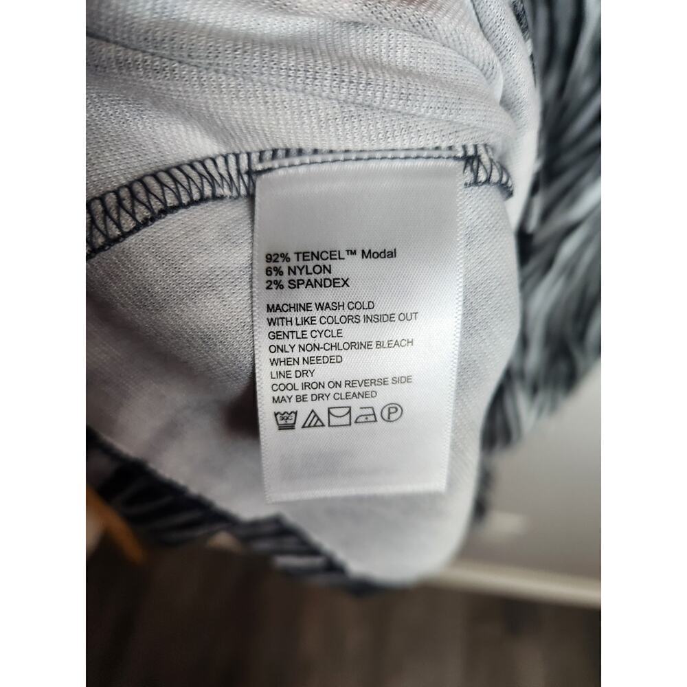 Tommy Bahama Darcy Zesty Zebra Dress Storm Gray Sz M UPF 30 Resort Cruise travel - Picture 10 of 13